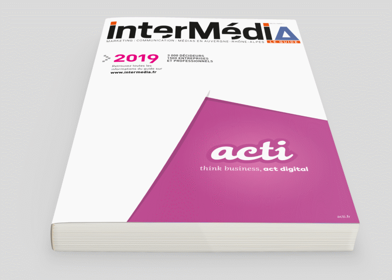 Réalisation du guide annuel des professionnels de la communication (mise à jour base de données, suivi technique et commercial, mise en page et suivi de fabrication) — création graphique réalisée par emmanuelle lemaire